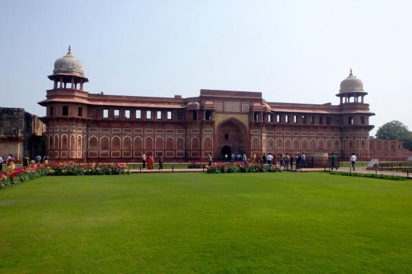 Porte principale du fort d'Agra
